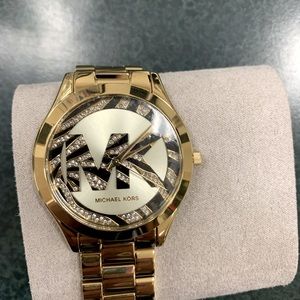 Michael Kors watch with adjustable band new in box never worn
